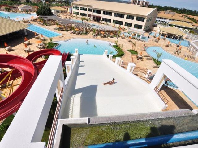 Thermas Lacqua Diroma Com Piscina De Ondas Gratis 24Horas Caldas Novas Exteriör bild