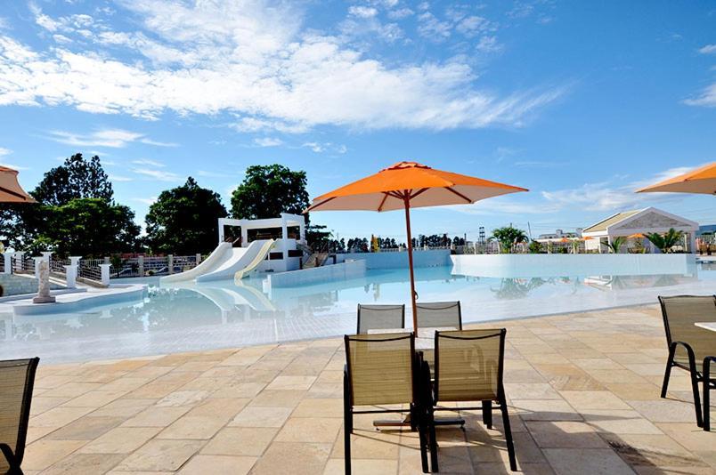 Thermas Lacqua Diroma Com Piscina De Ondas Gratis 24Horas Caldas Novas Exteriör bild
